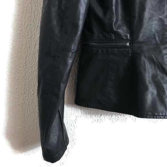 Blank NYC Revolve Vegan Faux Leather Black Moto Jacket Medium - Picture 4 of 8